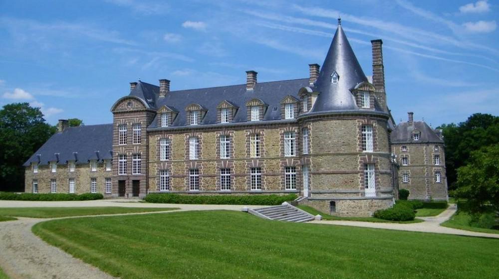 Chateau De Canisy