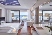 Honeymoon Suite with Sea View and Private Pool